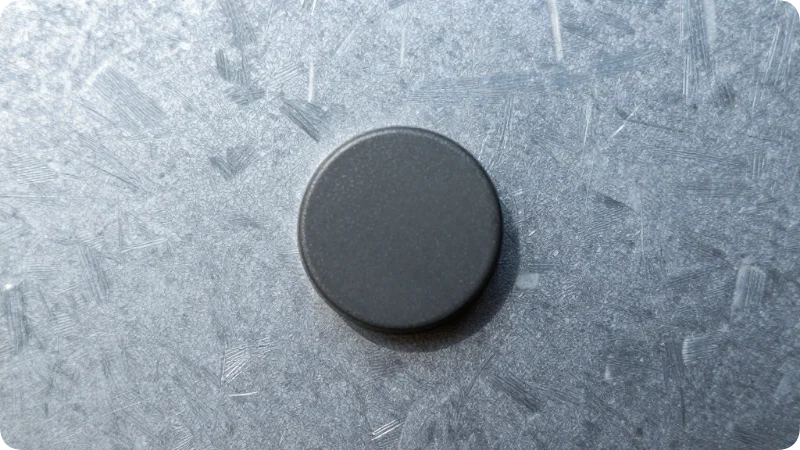 Best Materials for a Travel Magnet Display Board