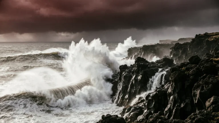 Iceland Red Weather Warnings